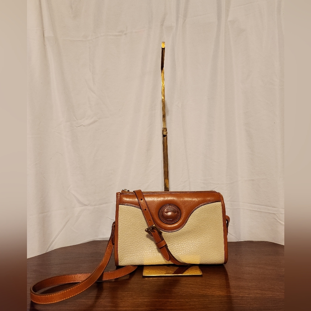 Vintage Dooney & Bourke crossbody